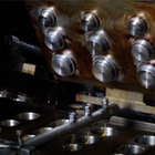 स्वचालित 1.5kw अंडा रोल उत्पादन लाइन काटने के लिए टार्ट शेल मशीनरी