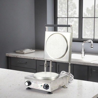 अर्ध स्वचालित कोन बेकर 220V वोल्ट और एक साल की वारंटी के साथ नियंत्रण विधि