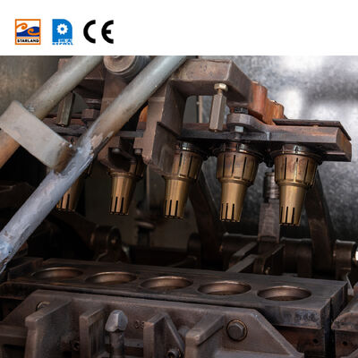 स्टेनलेस स्टील से बने स्वचालित वेफर कोन मशीन स्वादिष्ट कुरकुरा वेफर कोनों के निरंतर उत्पादन के लिए एकदम सही है